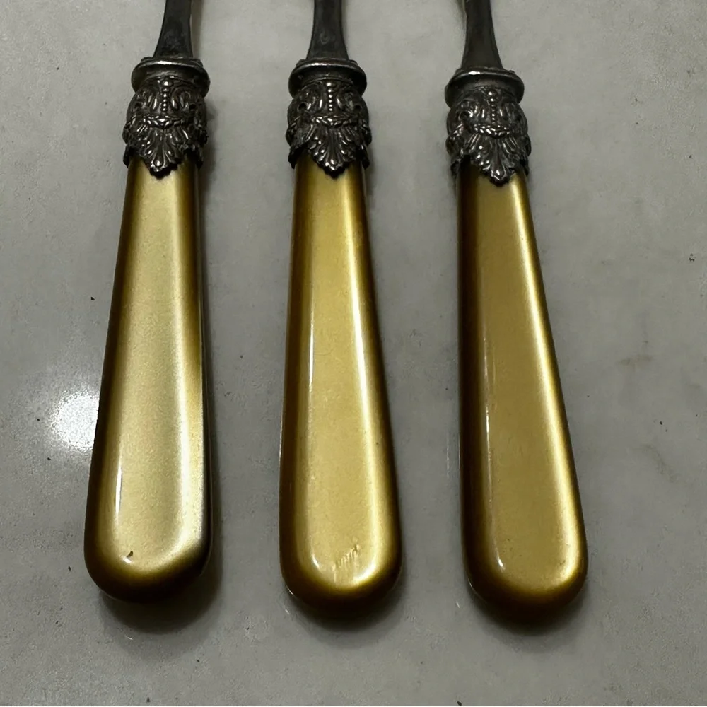 Vintage D & D Flatwear 3 Salad Forks Gold Pearl 7.5” 18/10